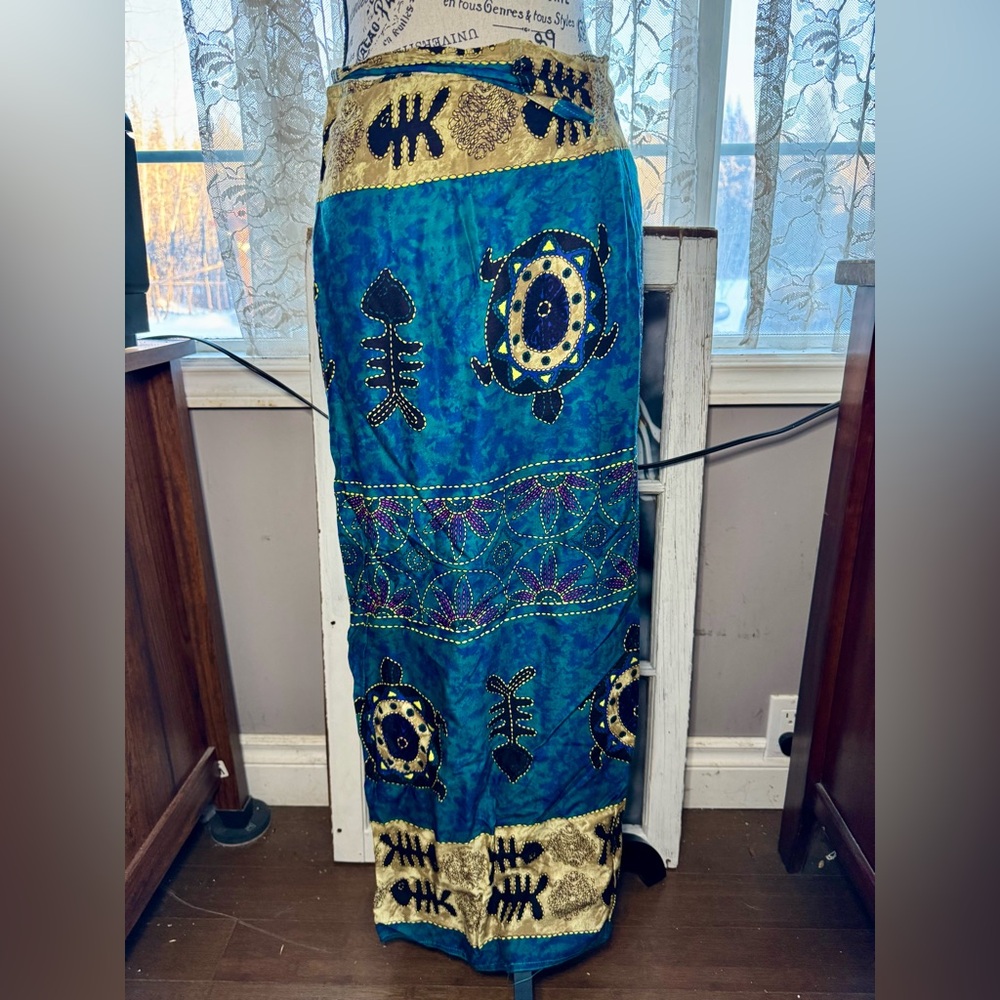 ‘90’s vintage wrap skirt from Hawaii.